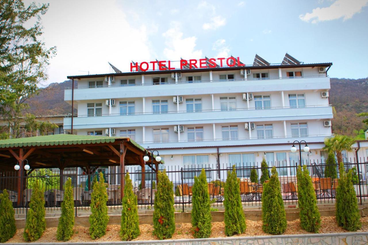 Hotel Prestol Охрид Екстериор снимка